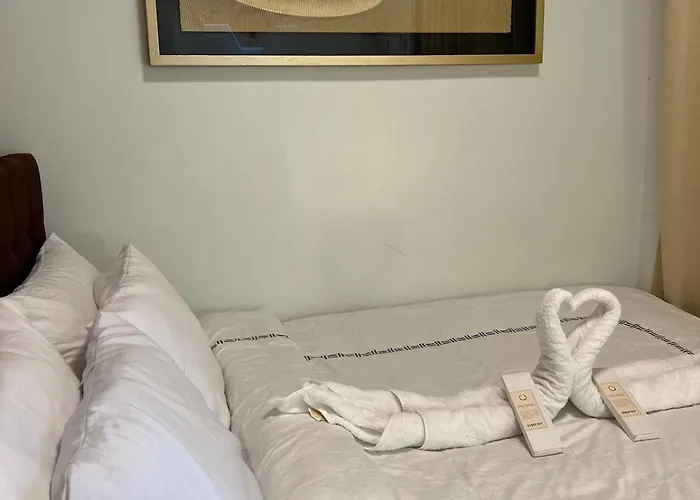 Gild 1br W Balcony Near Moa Shore 2 W Netflix Apartment Manila
